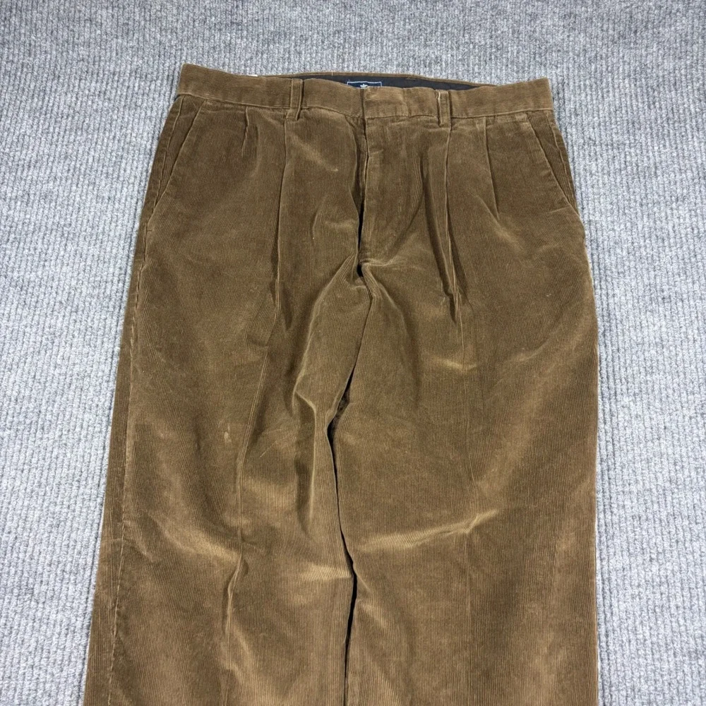 Dockers Pants Mens W36 L30 Pleated Relaxed Fit Corduroy Brown Cuffed Cotton